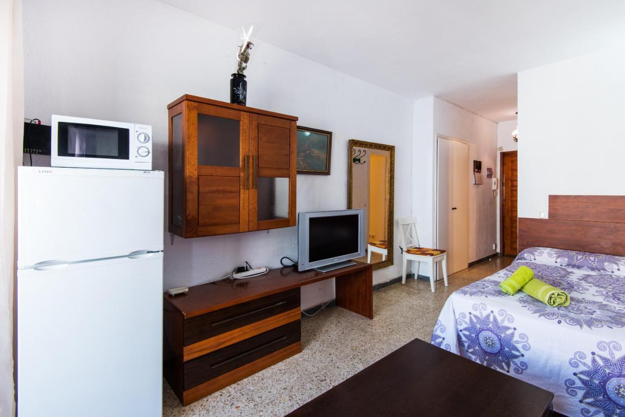 Apartamento Montes Торемолинос Екстериор снимка
